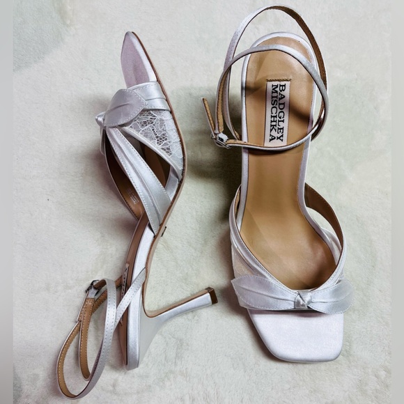 Badgley Mischka Women's Joselyn Heeled White Satin Sandal Size 8 - Picture 7 of 10